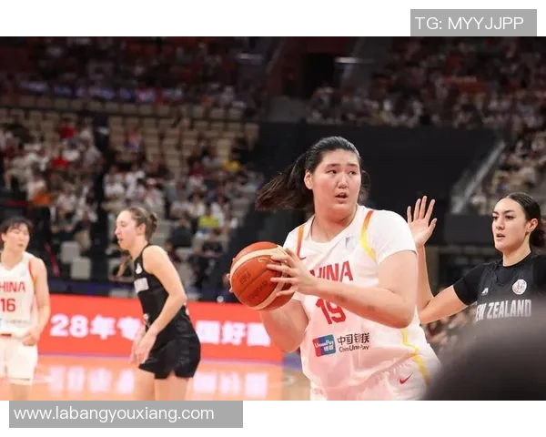 中国女篮公布12人大名单张子宇首次入选李梦遗憾落选引关注